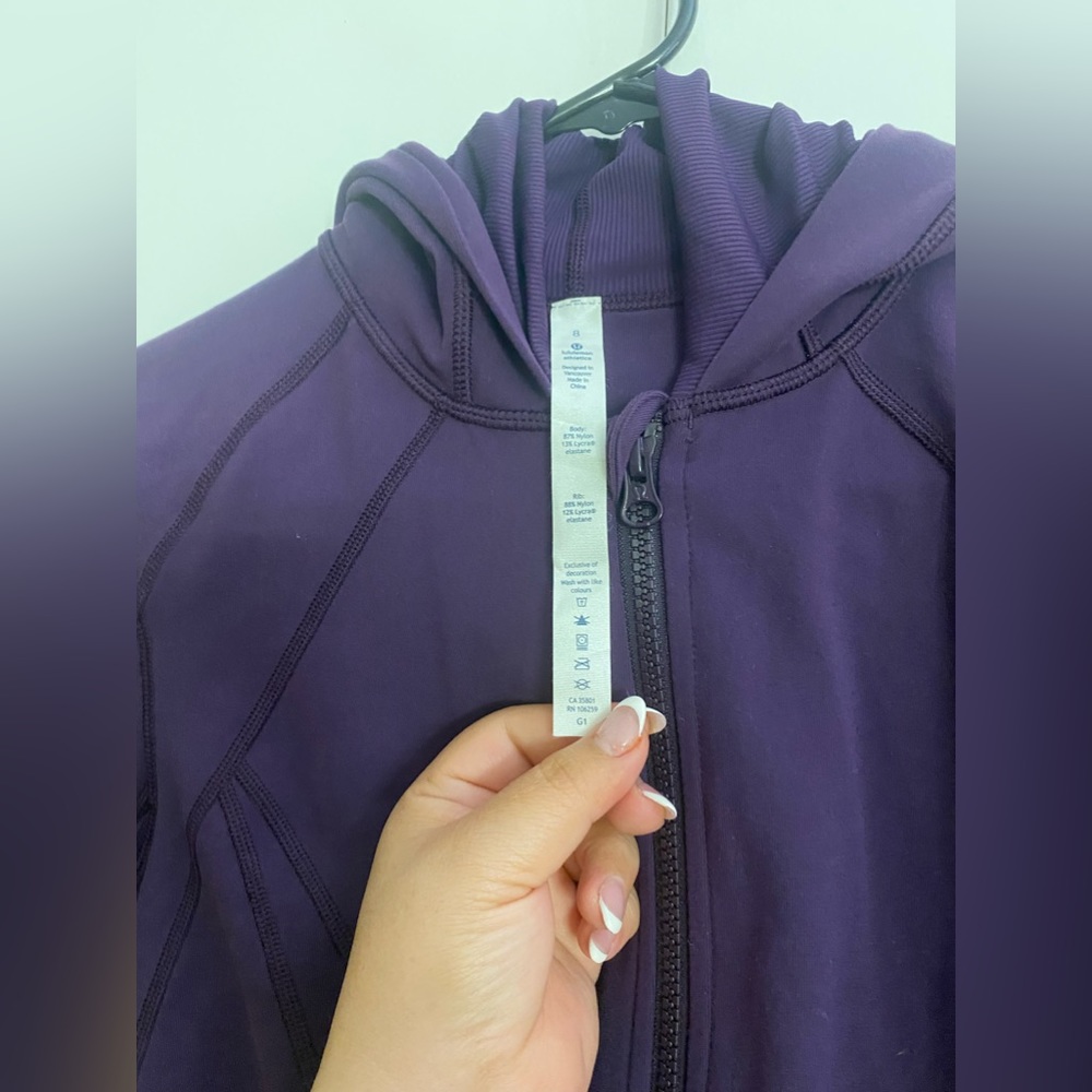 Lululemon Daily Practice Jacket size 8 (M) purple (Deep Zinfandel)